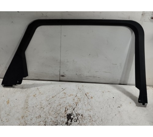 Накладка рамки стекла задняя левая внутренняя