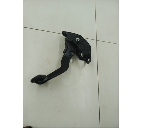 Педаль тормоза