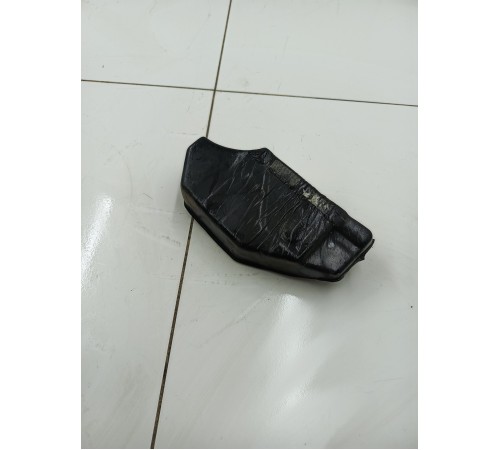 Пыльник крыла передний левый