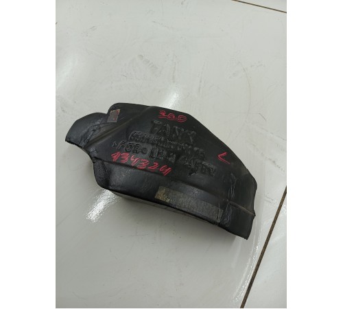 Пыльник крыла передний левый