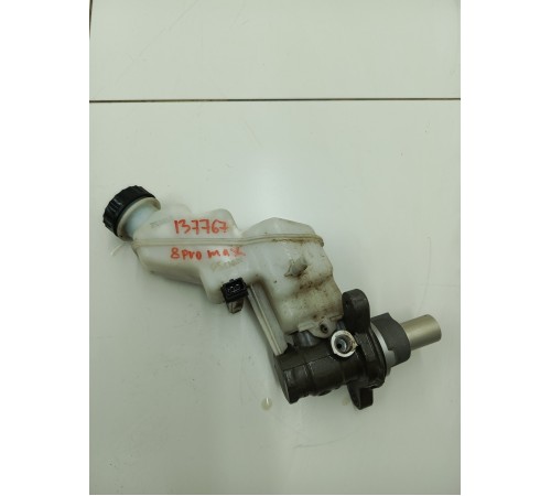 Главный тормозной цилиндр с бачком