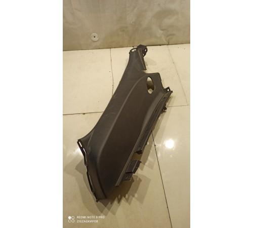 Обшивка задней стойки (левая)