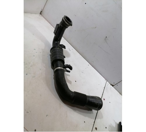 Патрубок воздушного фильтра