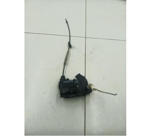 Замок передний левый