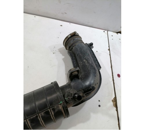 Патрубок воздушного фильтра