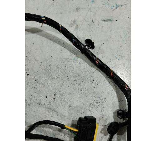 Электропроводка двери передняя левая