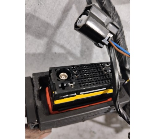 Электропроводка двери передняя левая