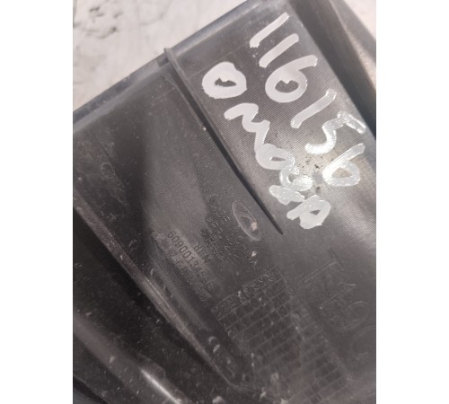 Накладка крыла передняя левая