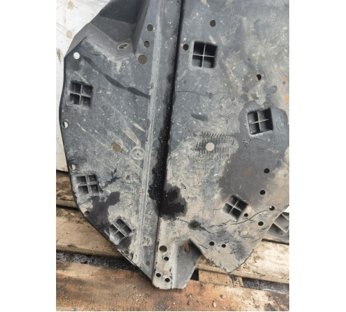 Защита днища (задняя левая)