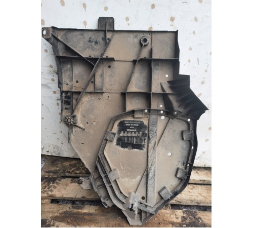 Защита днища (задняя левая)