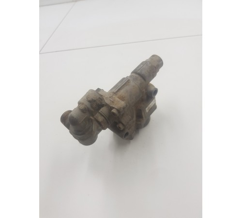 Клапан тормозной системы задний правый