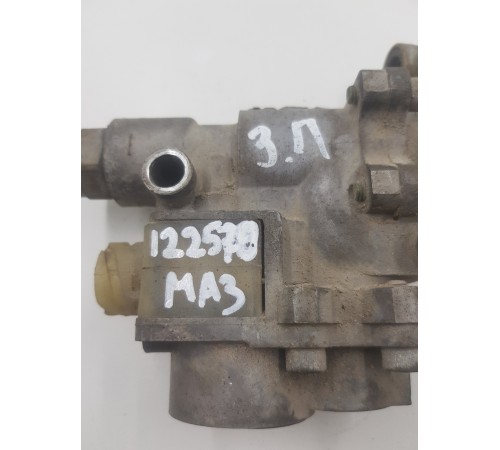 Клапан тормозной системы задний правый