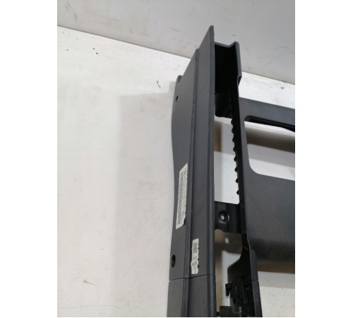 Накладка нижняя переднего правого сиденья