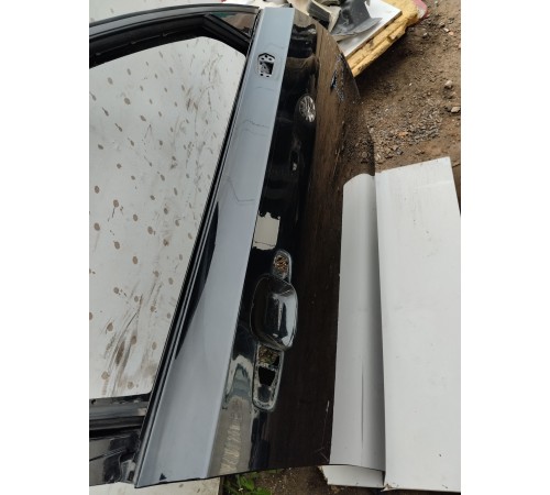 Дверь (передняя, правая)