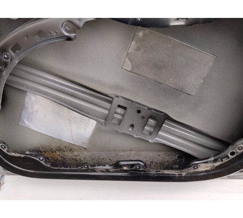 Дверь (передняя, правая)