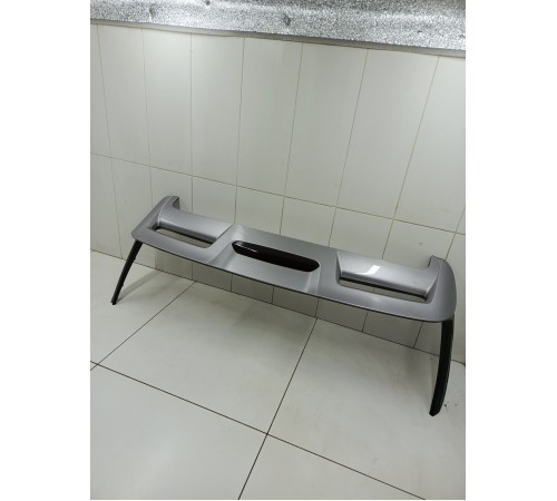 Спойлер крышки багажника