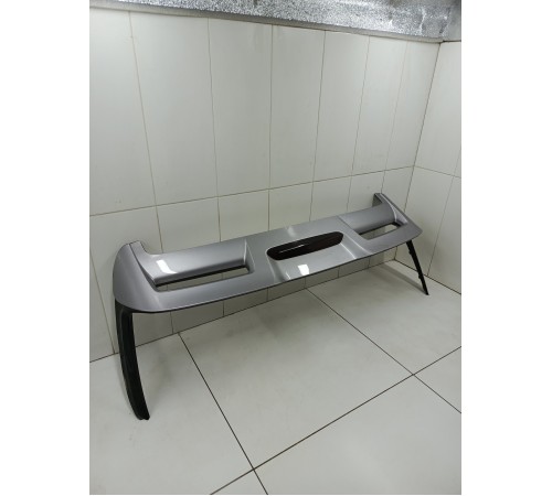 Спойлер крышки багажника