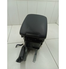 Подлокотник центральной консоли