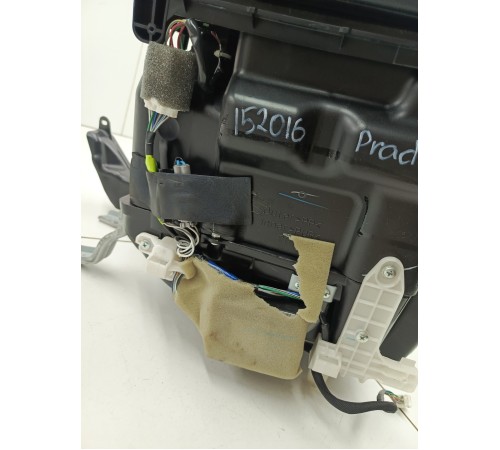 Подлокотник центральной консоли