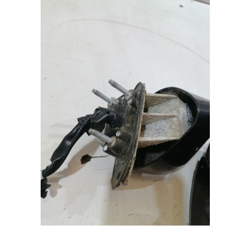 Зеркало заднего вида боковое левое