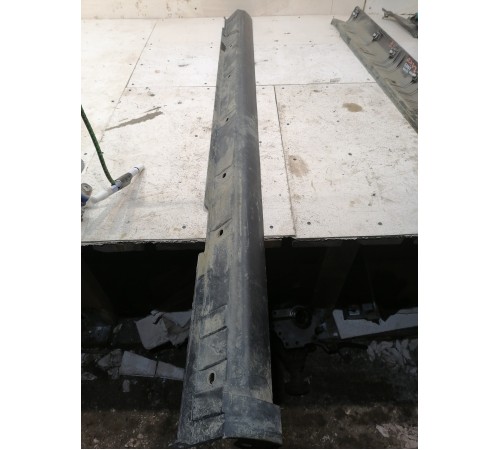 Накладка порога левая наружняя