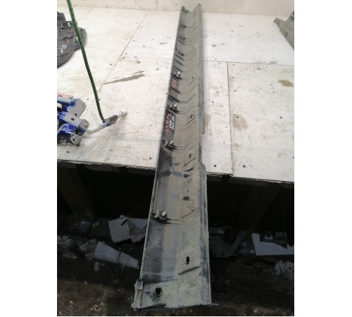 Накладка порога левая наружняя