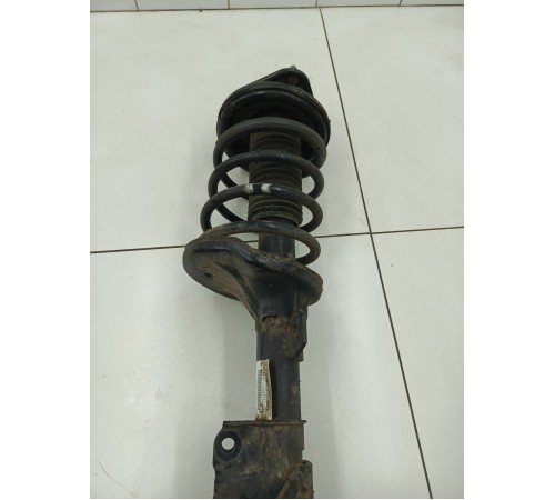 Амортизатор подвески передний правый в сборе