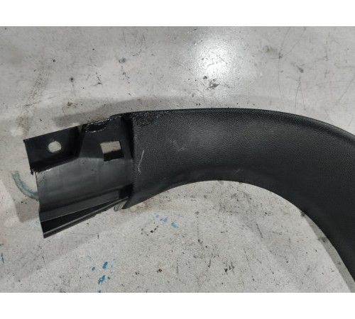 Обшивка крышки багажника левая