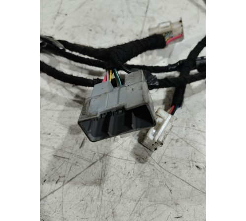 Электропроводка центральной консоли салона