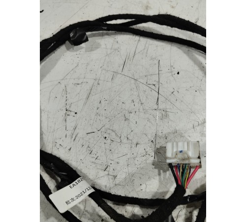 Электропроводка центральной консоли салона