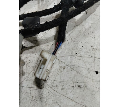 Электропроводка центральной консоли салона