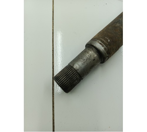 Полуось (привод) передний правый