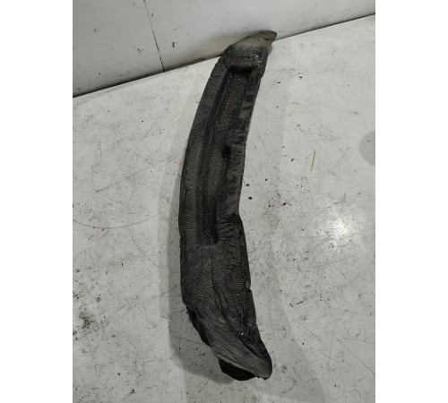 Уплотнитель крыла передний правый