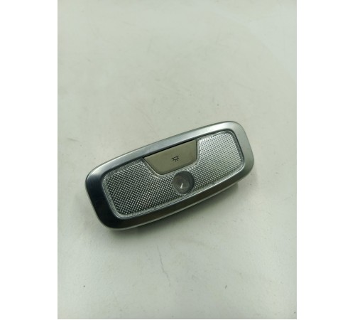 Плафон внутреннего освещения салона правый