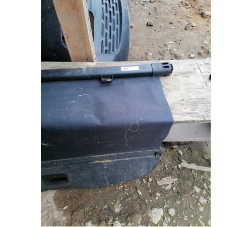 Шторка багажника