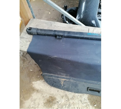 Шторка багажника