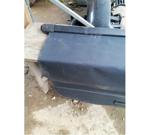 Шторка багажника