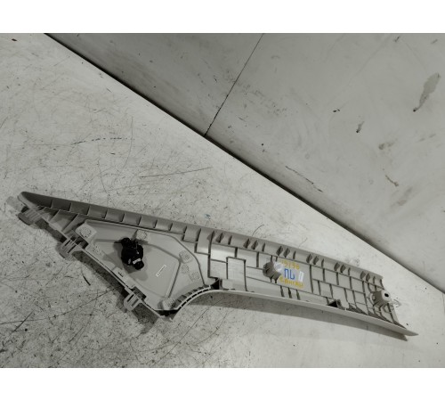 Обшивка стойки лобового стекла левая