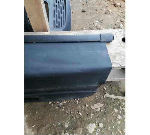 Шторка багажника