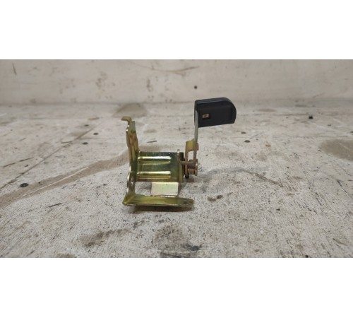 Ручка открывания капота