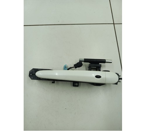 Ручка двери передняя левая наружная