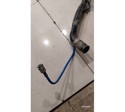 Горловина топливного бака