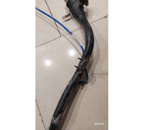 Горловина топливного бака