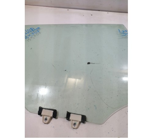 Стекло задней правой двери