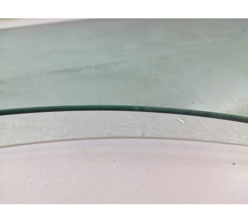 Стекло задней правой двери