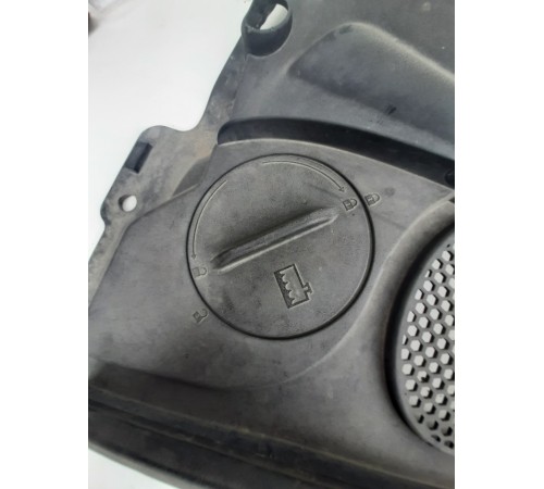 Решетка стеклоочистителя (жабо)