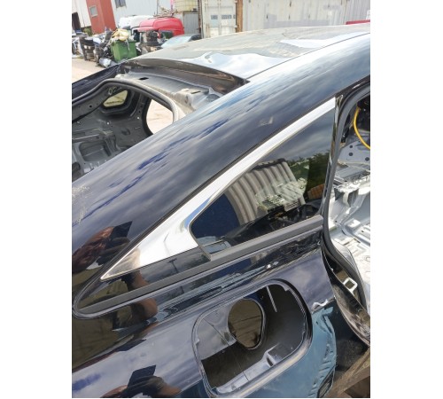 Глухое стекло (форточка) задняя правая