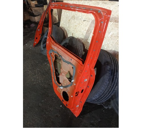 Дверь задняя левая