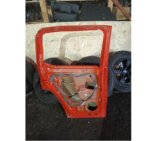 Дверь задняя левая