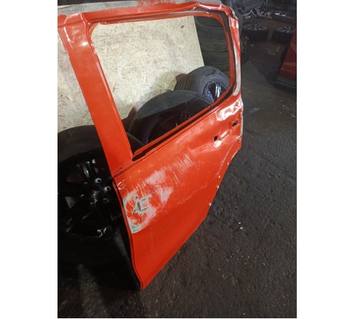 Дверь задняя левая